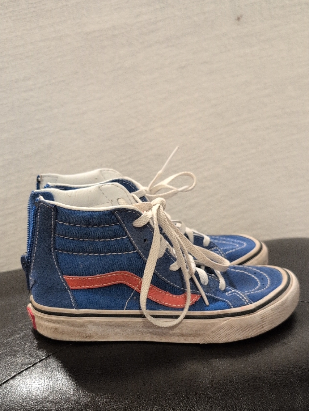 Vans Kids High-Top Sneakers in Blue with Red Stripe